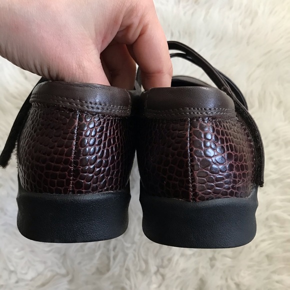 aertre | Shoes | Aetrex Leather Comfort Annie Ada Mary Jane Flat | Poshmark